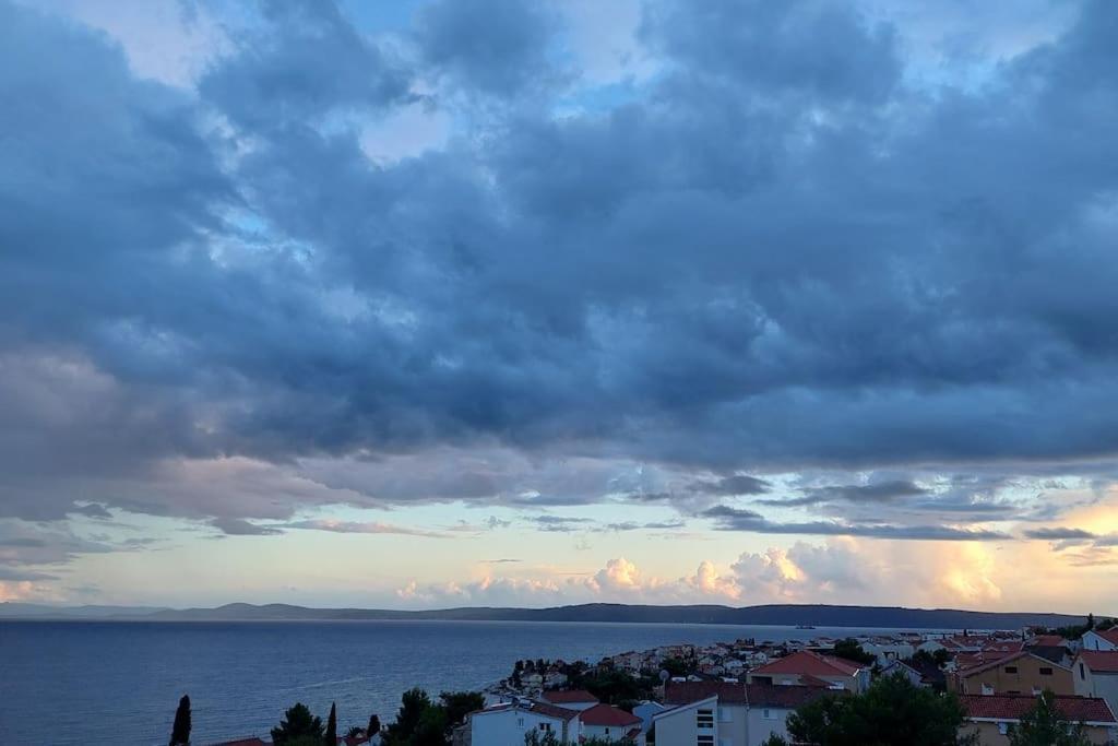 Apartment Vista Oasis With Pool And Terrace Trogir Luaran gambar